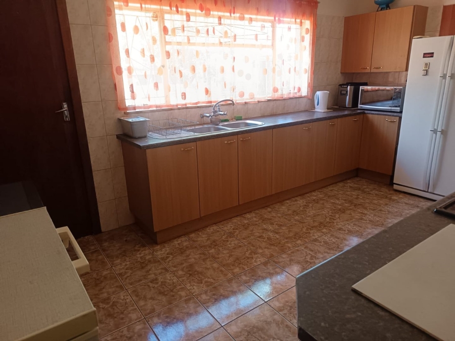 5 Bedroom Property for Sale in Carters Glen Northern Cape